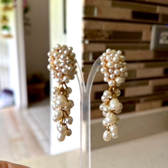 Chandelier Pearls Fashion Earrings NEW! - Picture 6 of 6
